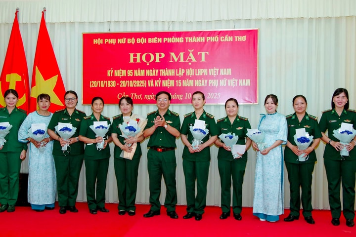 Họp mặt kỷ niệm 95 năm Ngày thành lập Hội Liên hiệp Phụ nữ Việt Nam