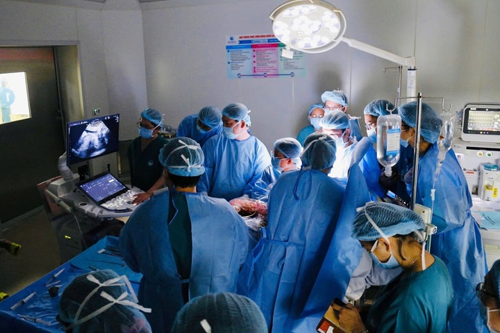 Can thiệp cứu thai nhi bị dị tật tim bẩm sinh nặng