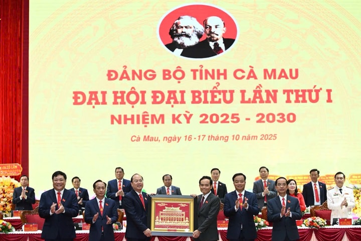 Đại hội Đảng bộ tỉnh Cà Mau lần thứ I thành công tốt đẹp