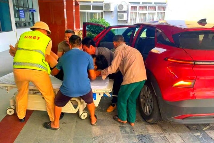 CSGT kịp thời dẫn đường đưa nam thanh niên nguy kịch đi cấp cứu