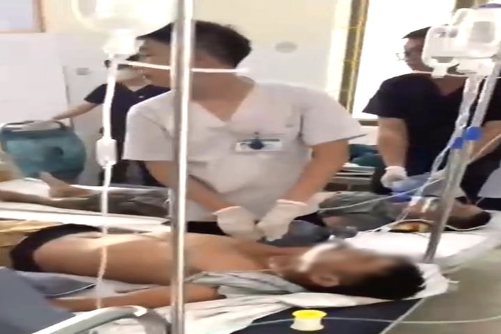 6 người nhập viện nghi ngộ độc rượu