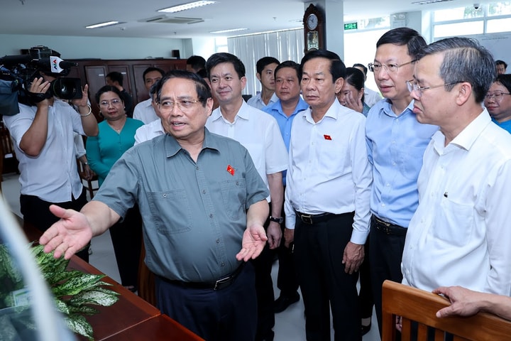 Thủ tướng kiểm tra vận hành chính quyền địa phương 2 cấp tại Cần Thơ