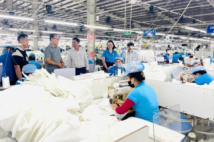 Tạo đột phá trong chăm lo quyền lợi người lao động