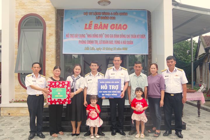 Lữ đoàn 682 - Vùng 4 Hải quân khánh thành và bàn giao nhà đồng đội