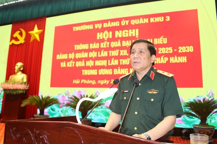 Thông báo kết quả Đại hội Đảng bộ Quân đội lần thứ XII và Hội nghị Trung ương 13