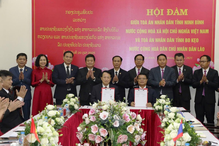 Tăng cường hợp tác giữa TAND tỉnh Ninh Bình và TAND tỉnh Bo Kẹo (Lào)