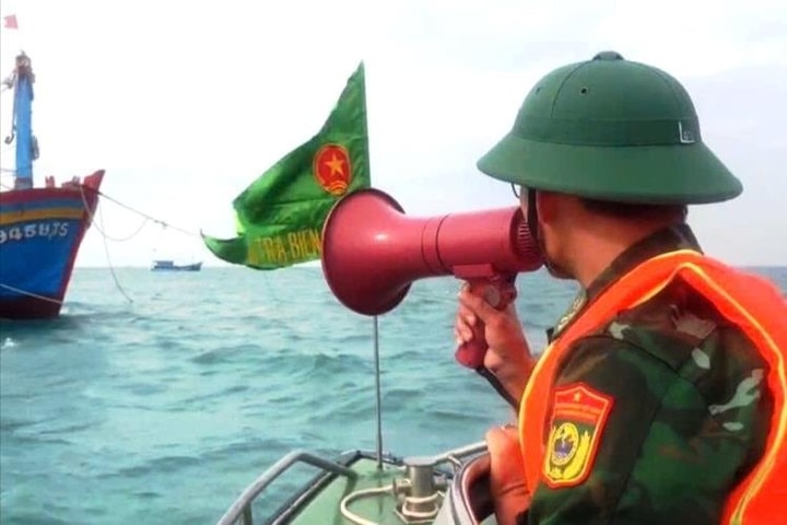 Quảng Ngãi: Kêu gọi tàu, thuyền vào nơi neo đậu trước 15 giờ ngày 21/10