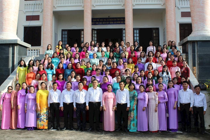 TAND tỉnh Vĩnh Long họp mặt kỷ niệm 95 năm Ngày thành lập Hội LHPN Việt Nam