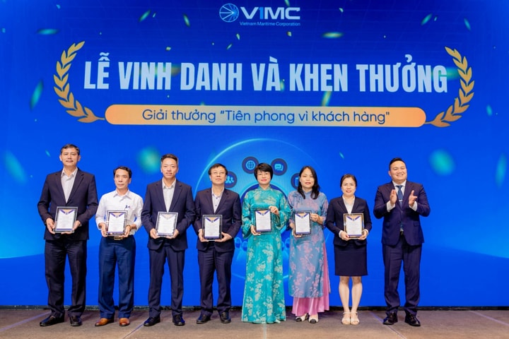 Cảng Đà Nẵng ghi dấu ấn với nhiều gương mặt xuất sắc được vinh danh