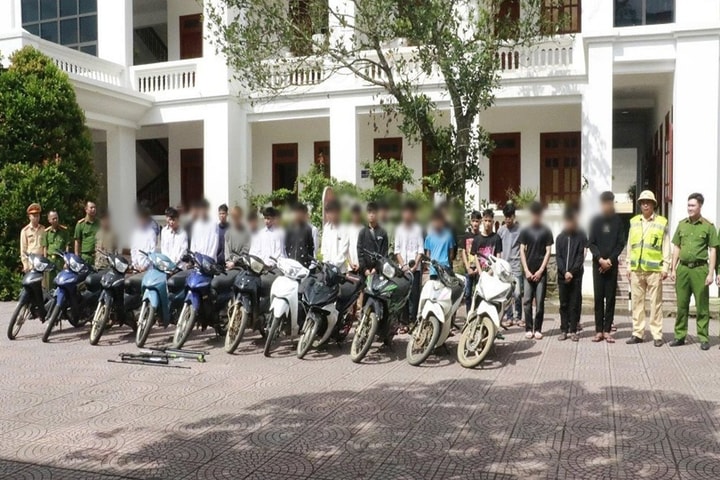 Ngăn chặn gần 50 thanh thiếu niên mang hung khí hẹn đánh nhau