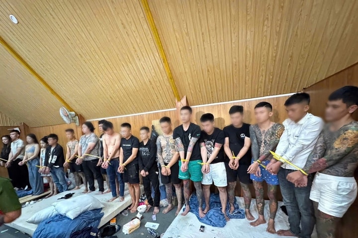 Quảng Ngãi: Tạm giữ 30 thanh niên sử dụng ma túy