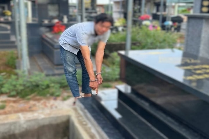 Khởi tố, bắt tạm giam “ma men” đập phá mộ tại Nghĩa trang Núi Đỏ