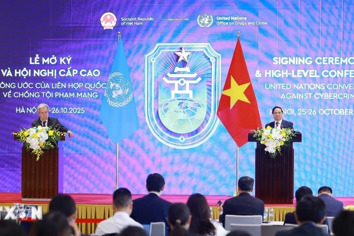 Thủ tướng cùng Tổng Thư ký Liên hợp quốc António Guterres gặp gỡ báo chí