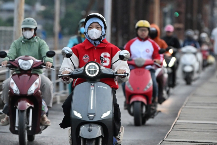 Không khí lạnh tăng cường, miền Trung mưa lớn kéo dài, cảnh báo lũ quét, sạt lở đất