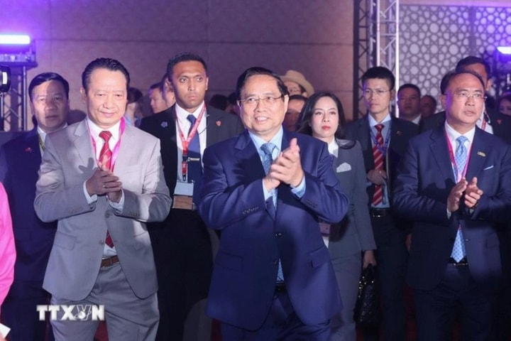 Thủ tướng dự đối thoại cấp cao tại Hội nghị Thượng đỉnh Kinh doanh-đầu tư ASEAN