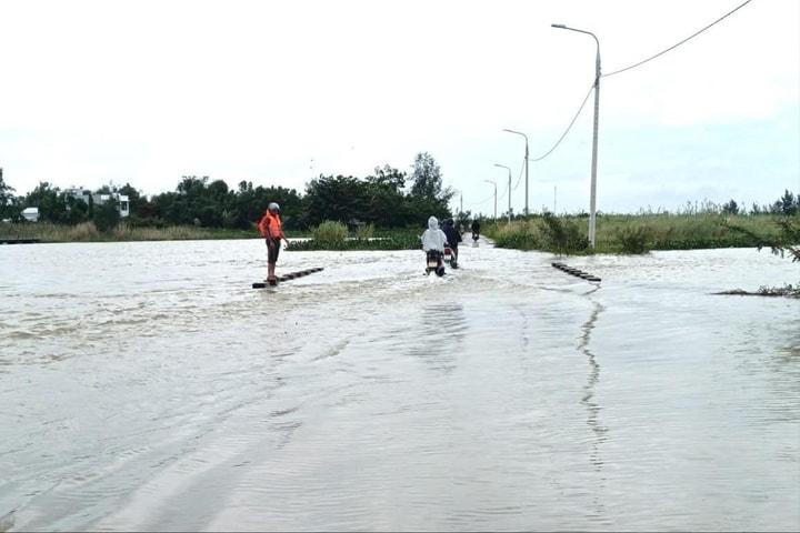 Cảnh báo mưa lớn, lũ dâng cao tại các xã miền núi Đà Nẵng