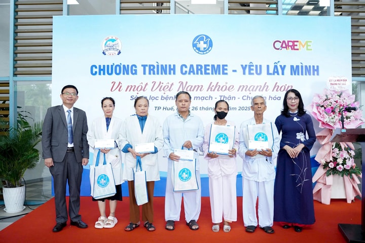 “Yêu lấy mình” - thông điệp nhân văn từ những thầy thuốc trẻ tại Huế