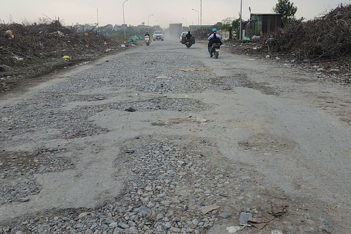Nghệ An: Nhiều tuyến đường “nát như tương”
