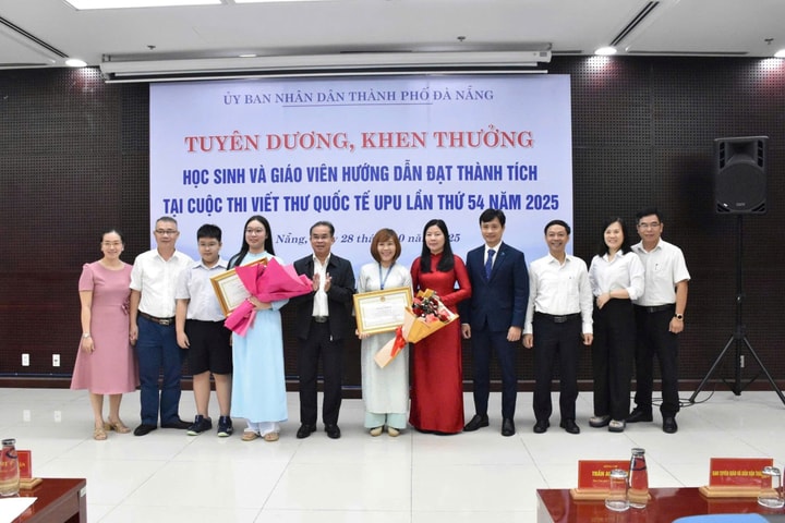 Tuyên dương học sinh đạt giải cao Cuộc thi Viết thư Quốc tế UPU