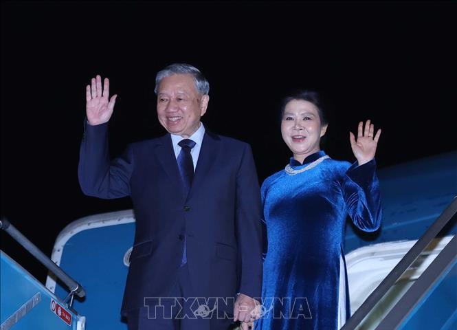 Tổng Bí thư Tô Lâm và Phu nhân lên đường thăm chính thức Liên hiệp Vương quốc Anh và Bắc Ireland