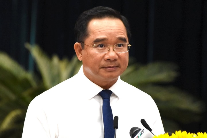 Chủ tịch TP.HCM: Xử lý nghiêm cán bộ, công chức cửa quyền, tham nhũng