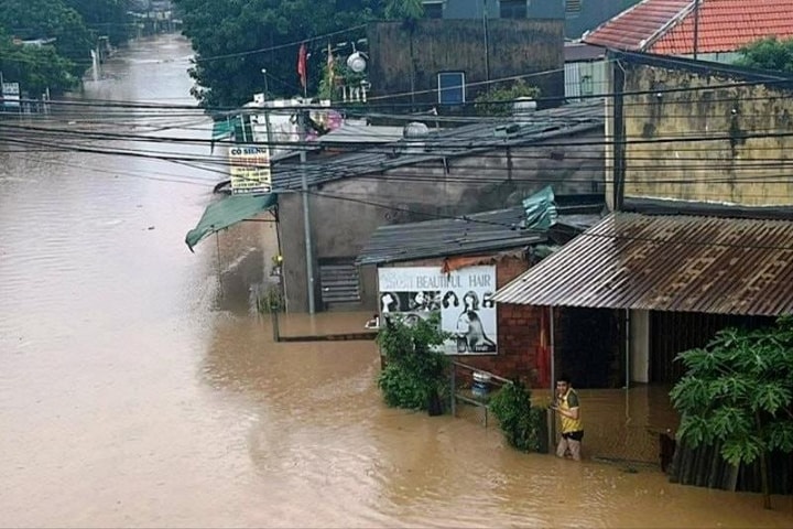 Quảng Ngãi có hơn 5.200 ngôi nhà chìm trong nước