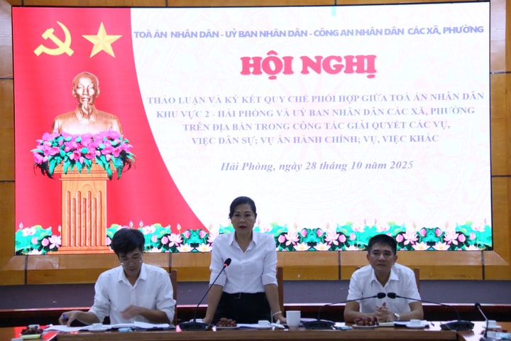 TAND Khu vực 2 - Hải Phòng tổ chức ký kết quy chế phối hợp trong công tác quyết các vụ, việc