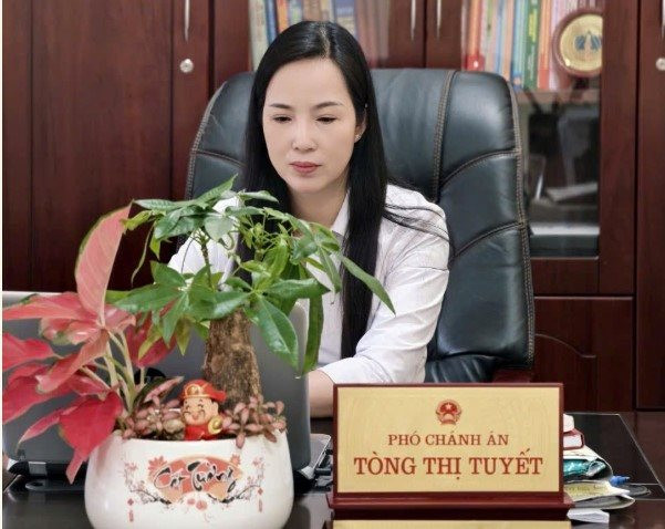 Phó Chánh án Tòng Thị Tuyết - Nữ thẩm phán tận tâm vì công lý