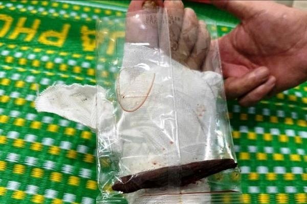 Trưởng Công an xã bị thương khi đang giúp dân chạy lũ