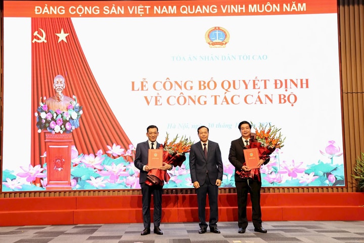 Trao Quyết định bổ nhiệm hai Phó Chánh án TAND thành phố Hà Nội