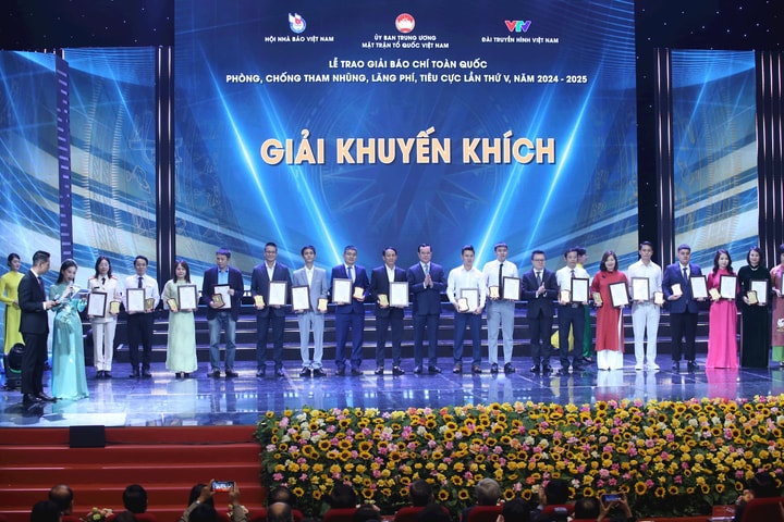 Báo Công lý đoạt giải Khuyến khích tại Giải báo chí toàn quốc phòng, chống tham nhũng