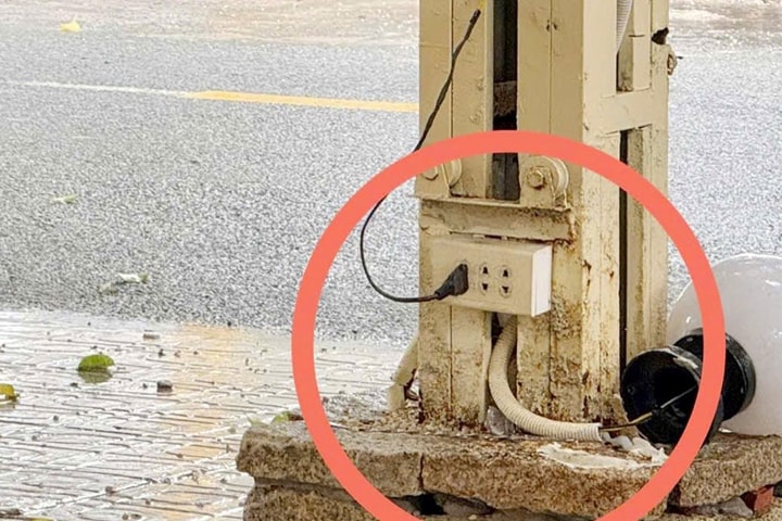 Đừng để “bẫy điện” rình rập trong mùa mưa bão