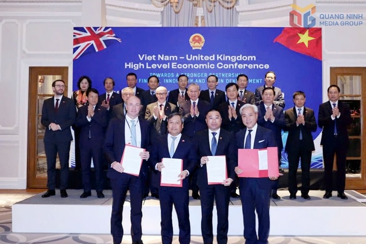 Quảng Ninh ký biên bản ghi nhớ hợp tác xây dựng cơ sở bảo dưỡng máy bay tại sân bay Vân Đồn