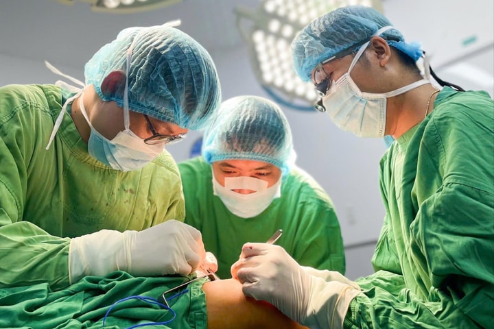 Cứu giữ cánh tay bé trai 7 tuổi bị đứt động mạch