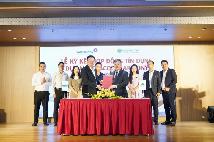 Ký kết hợp đồng tín dụng tài trợ dự án Intracom Harmony