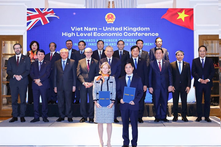 VNVC ký với GSK, thuốc ung thư, kháng sinh và vắc xin mới sớm về