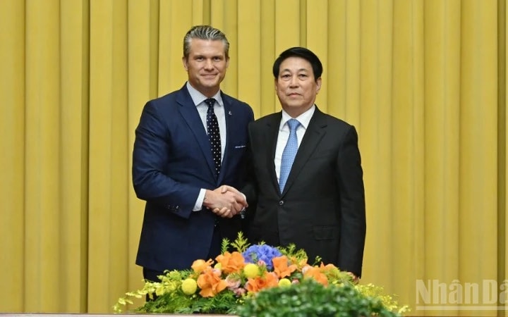 Chủ tịch nước Lương Cường tiếp Bộ trưởng Bộ Chiến tranh Hoa Kỳ Pete Hegseth