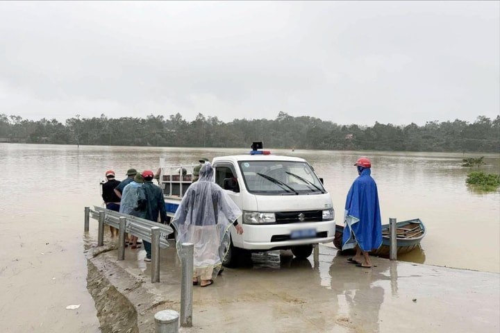 Lật thuyền, một người đàn ông tử vong