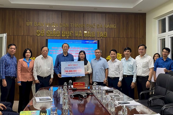 Bộ GD&ĐT chia sẻ cùng Đà Nẵng khắc phục thiệt hại, sớm ổn định việc dạy và học