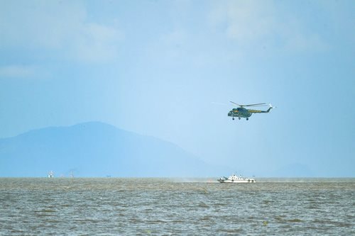 Huấn luyện bay cấp cứu người trên biển
