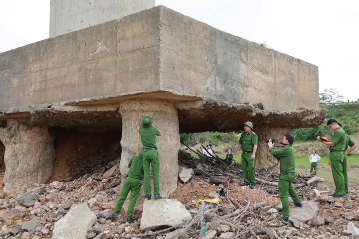 Khởi tố vụ án hình sự vi phạm quy định về xây dựng tại cầu sông Lô