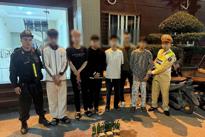 Nhóm thanh niên mang hung khí đi tìm đối thủ đánh nhau thì gặp 141