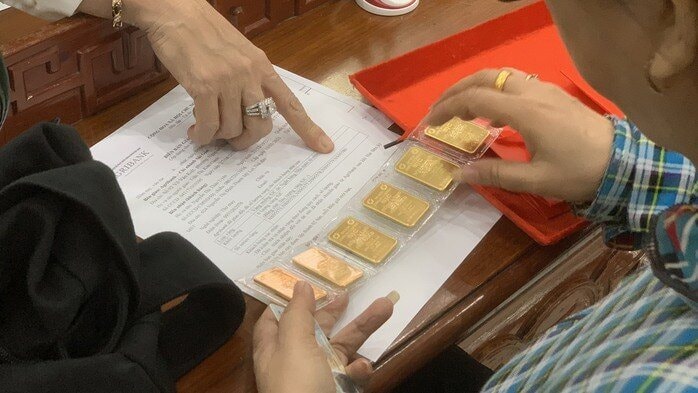 Giá vàng hôm nay 8/11: Đi ngang ở mức 148,4 triệu đồng/lượng