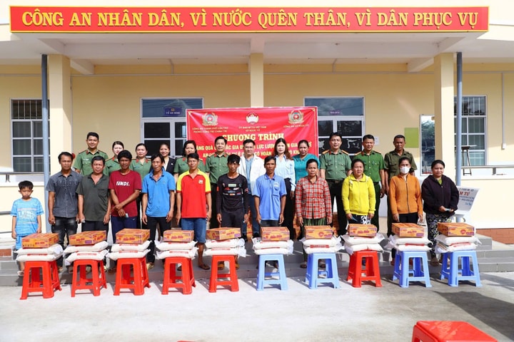 Công an TP. Cần Thơ với các hoạt động hướng về cơ sở