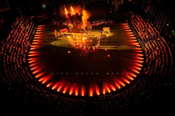 Đêm mưa “Thiêng” - Khi văn hóa Dao đỏ soi mình giữa gương trời