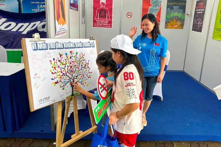 Đề nghị cấm tuyệt đối đầu tư kinh doanh thuốc lá điện tử, thuốc lá nung nóng