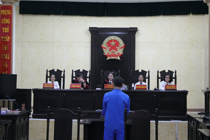 Giả danh quen lãnh đạo để 'chạy án'