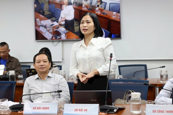 Người lao động làm việc sáng thứ 7, TP.HCM nói gì?