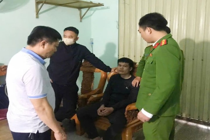 Bắt giữ 3 đối tượng mua bán, tổ chức sử dụng ma túy