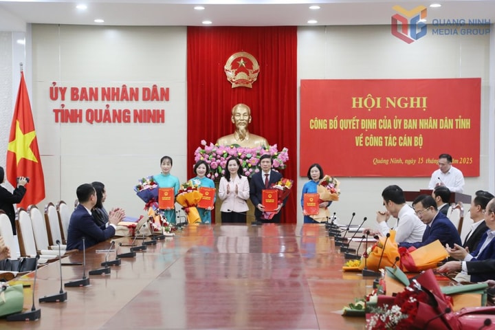 Quảng Ninh công bố loạt quyết định điều động, bổ nhiệm cán bộ tại nhiều đơn vị